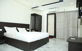 Sal Residency